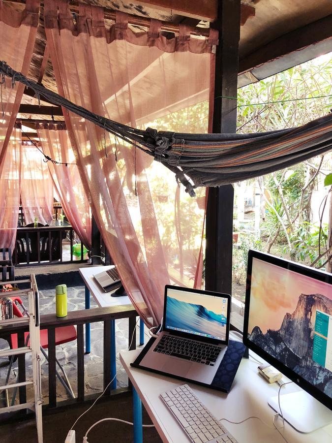 Salon De Nomad Gili T. Panzió Gili Trawangan Kültér fotó
